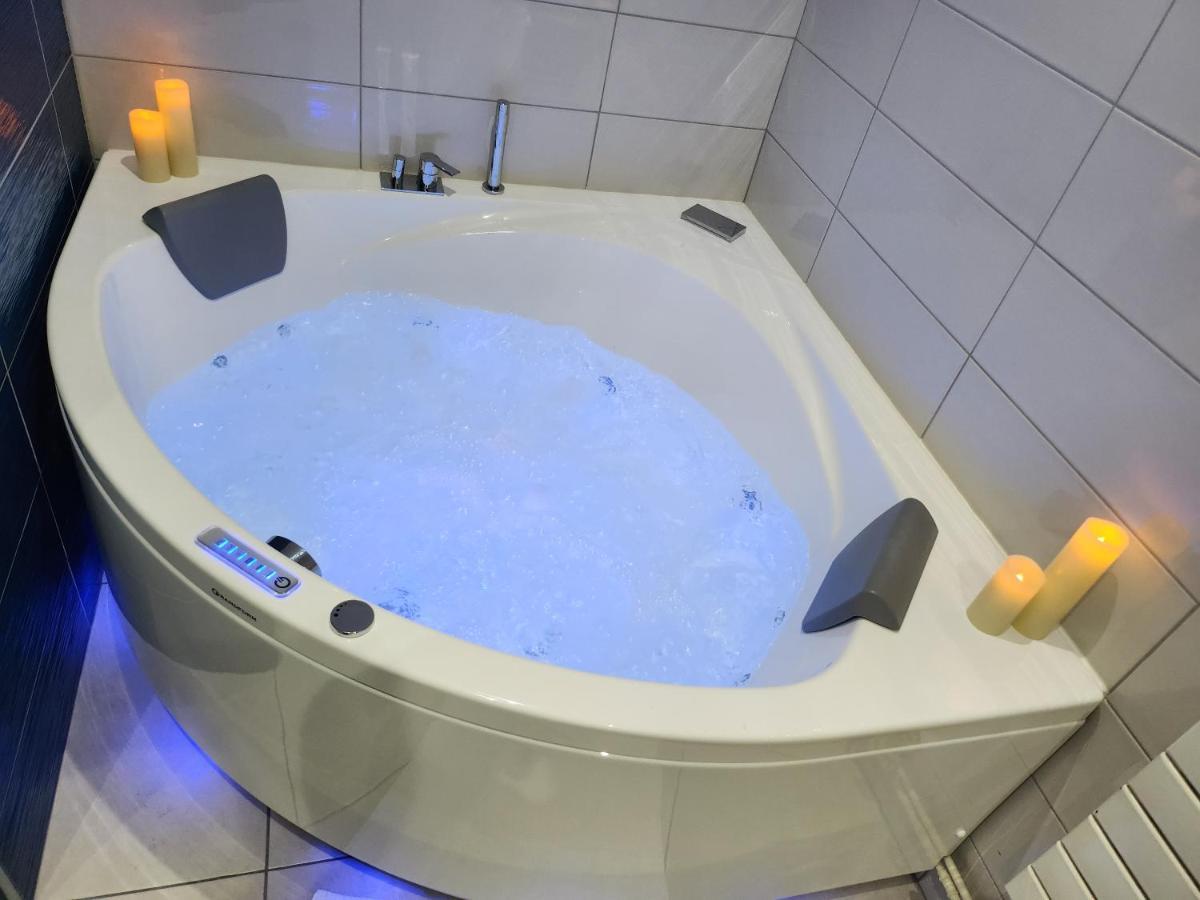 Colmarappart Vauban Avec Spa Zewnętrze zdjęcie