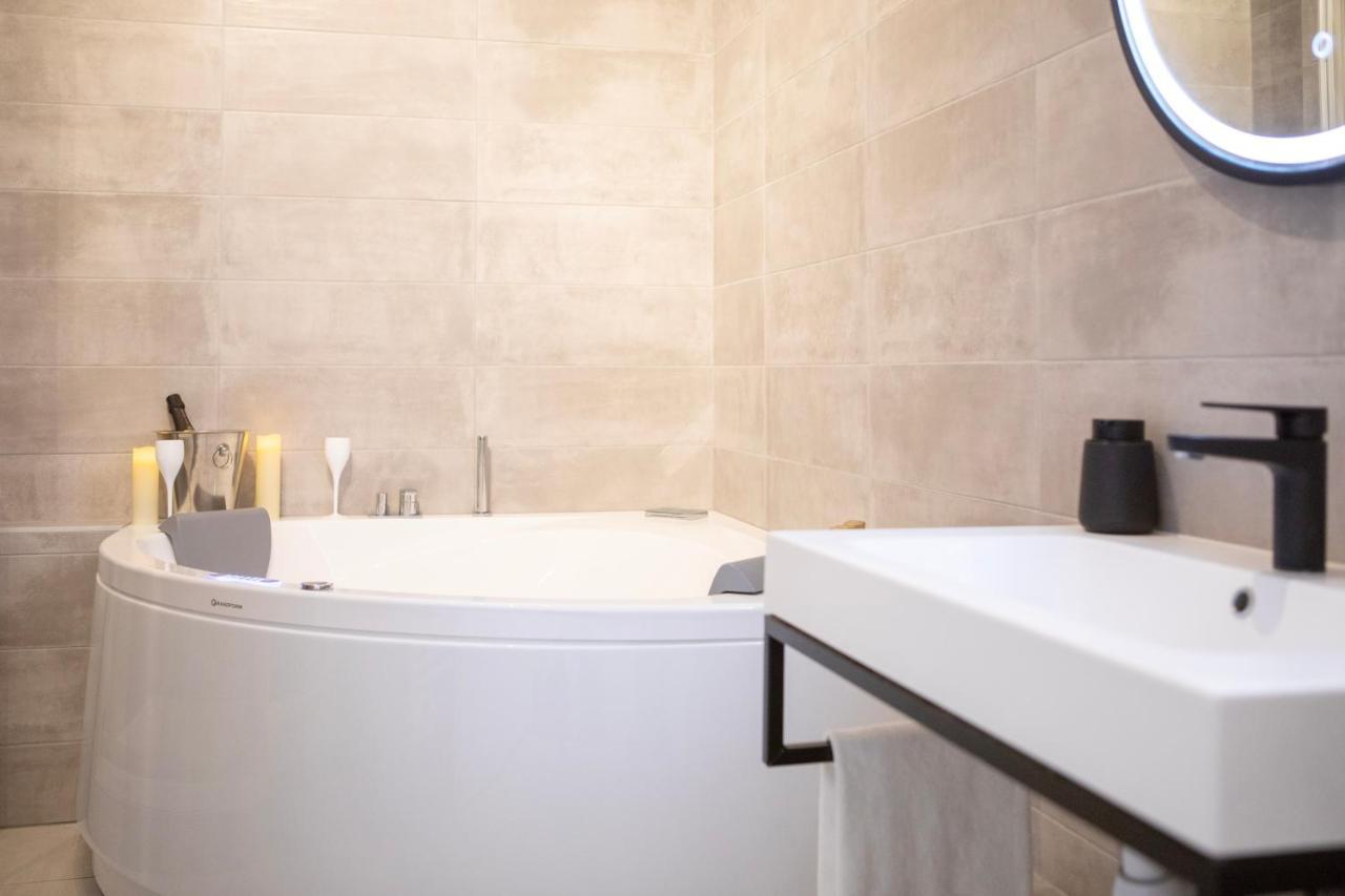 Colmarappart Vauban Avec Spa Zewnętrze zdjęcie